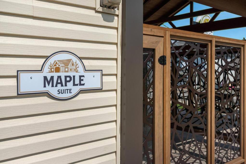 Maple Suite - Main Street Lodge In Berlin Exterior photo